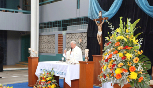 Eucaristía bodas de oro IAJC