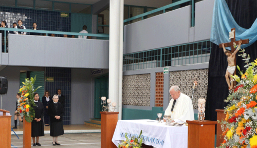 Eucaristía bodas de oro IAJC