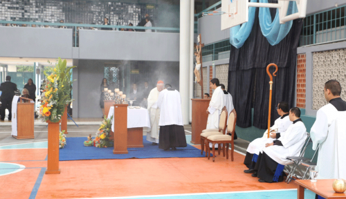 Eucaristía bodas de oro IAJC